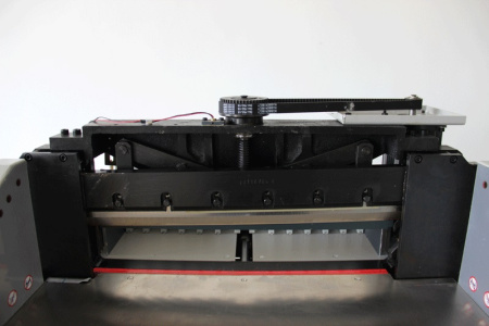 Автоматический программируемый гильотинный  резак Bulros 4808H