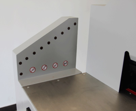 Автоматический программируемый гильотинный  резак с расширенным столом на 30 см. Bulros 520V3+