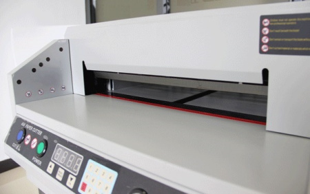 Автоматический гильотинный  резак Bulros 450VS+