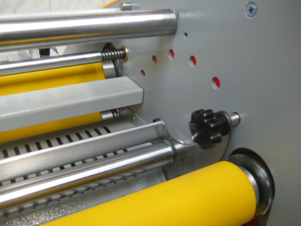 Ламинатор Bulros FM-650A Ламинатор Bulros FM-650A