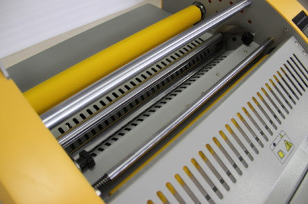 Ламинатор Bulros 3812