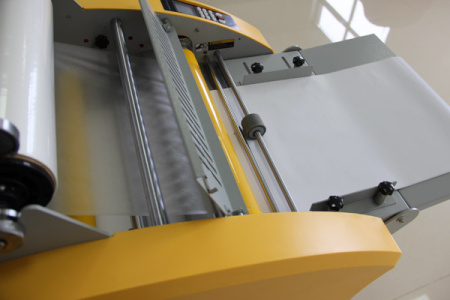 Ламинатор Bulros 3816