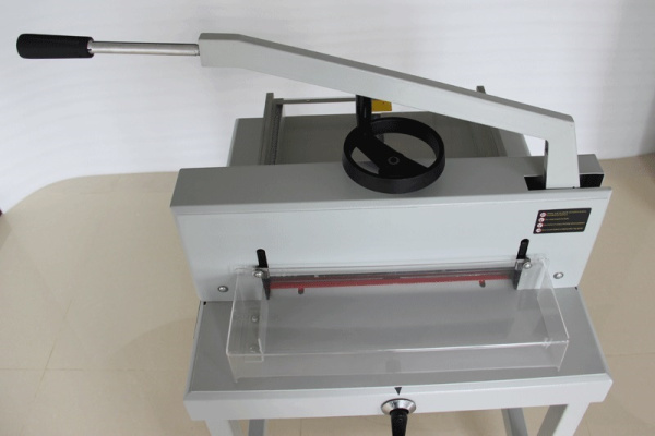 Механический гильотинный резак Bulros 470A